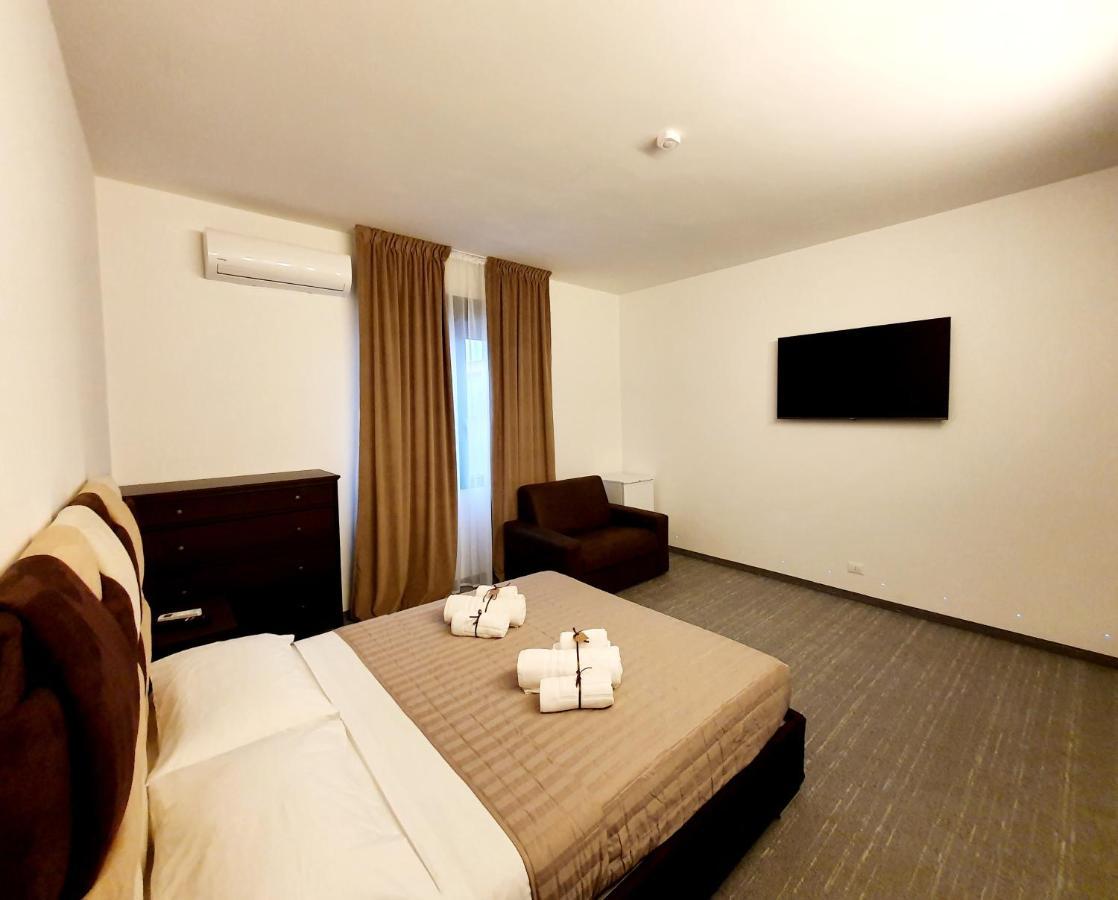 Camere Fiera Verona - Casanostra Luaran gambar